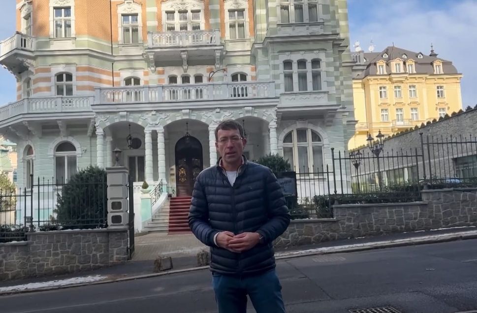 Sankcionovaný hotel ruského miliardáře tají účetnictví